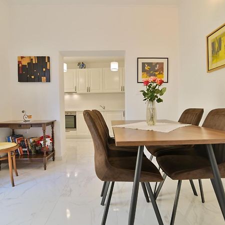 טרוגיר Apartments Art מראה חיצוני תמונה